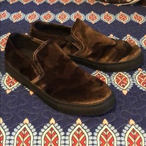 Velvet Steve Madden slides